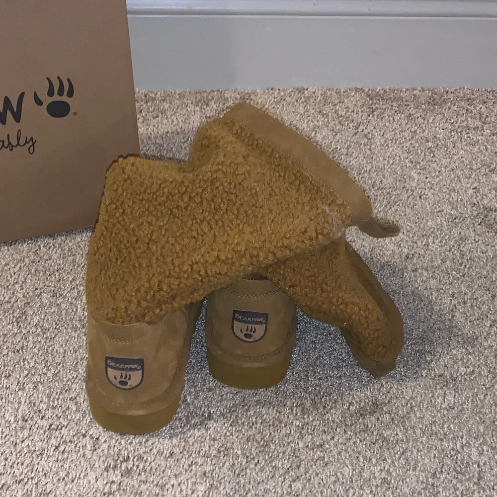 BearPaw Women's Tan Sherpa Winter Boots